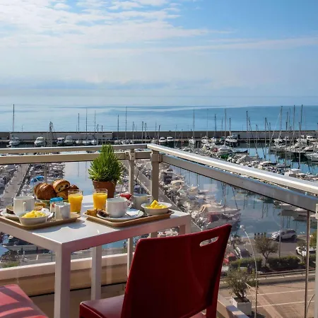 Ibis Budget Bord De Hotel 2*