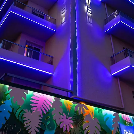 Ibis Budget Bord De Hotel 2*