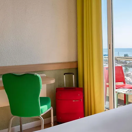 Hotel Ibis Budget Bord De Menton