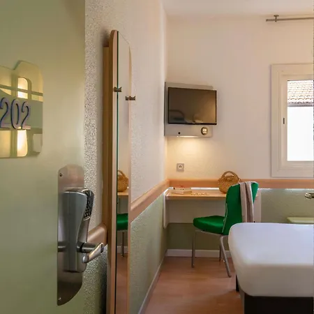 Hotel Ibis Budget Bord De