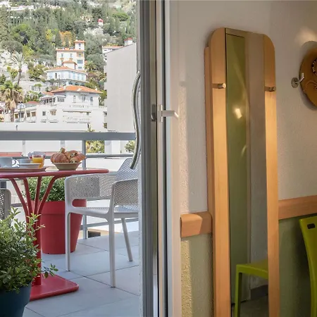 Ibis Budget Bord De 2* Μεντόν