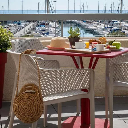 Ibis Budget Bord De Μεντόν