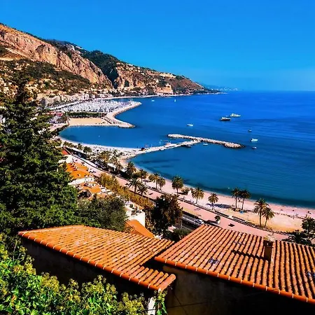 Hotel Ibis Budget Bord De Menton