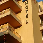 Ibis Budget Bord De مينتون