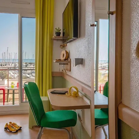 Hotel Ibis Budget Bord De 2*