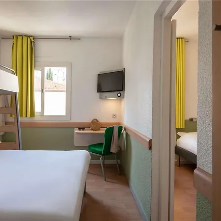 Ibis Budget Bord De 2* Menton