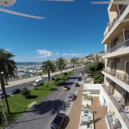 Hotel Ibis Budget Bord De