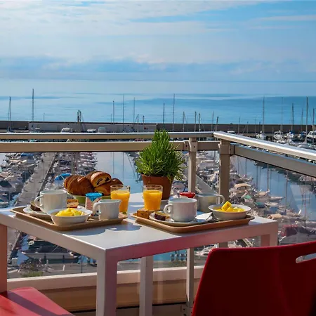 Hotel Ibis Budget Bord De Mentone