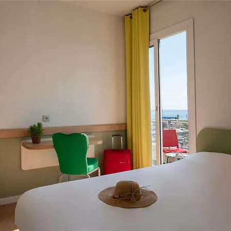 Ibis Budget Bord De Hotel 2*