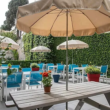 Ibis Budget Bord De Hotel Mentone