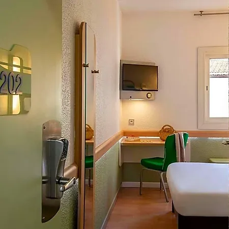 Ibis Budget Bord De 2* Mentone