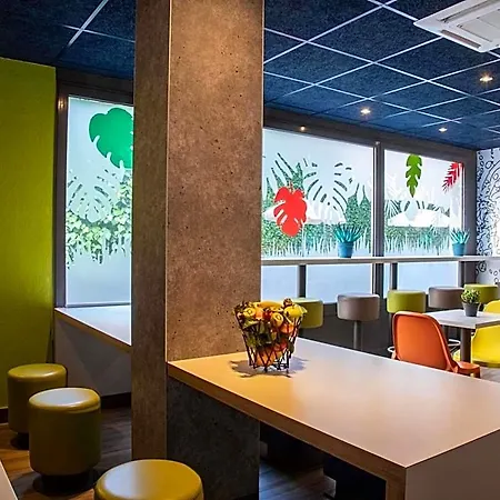 Hotel Ibis Budget Bord De 2*