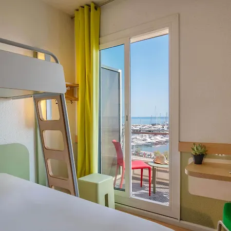 Hotel Ibis Budget Bord De 2*