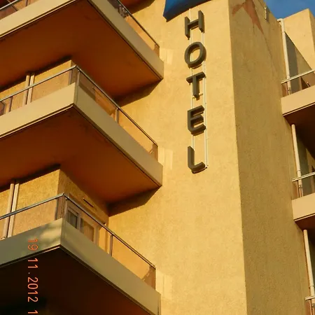 Hotel Ibis Budget Bord De Mentona