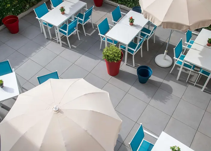 Ibis Budget Bord De Hotel 2*