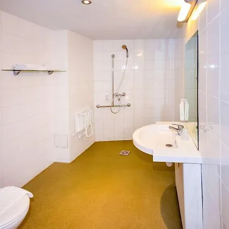 Ibis Budget Bord De Hotel 2*