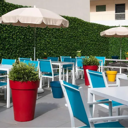 Hotel Ibis Budget Bord De Menton